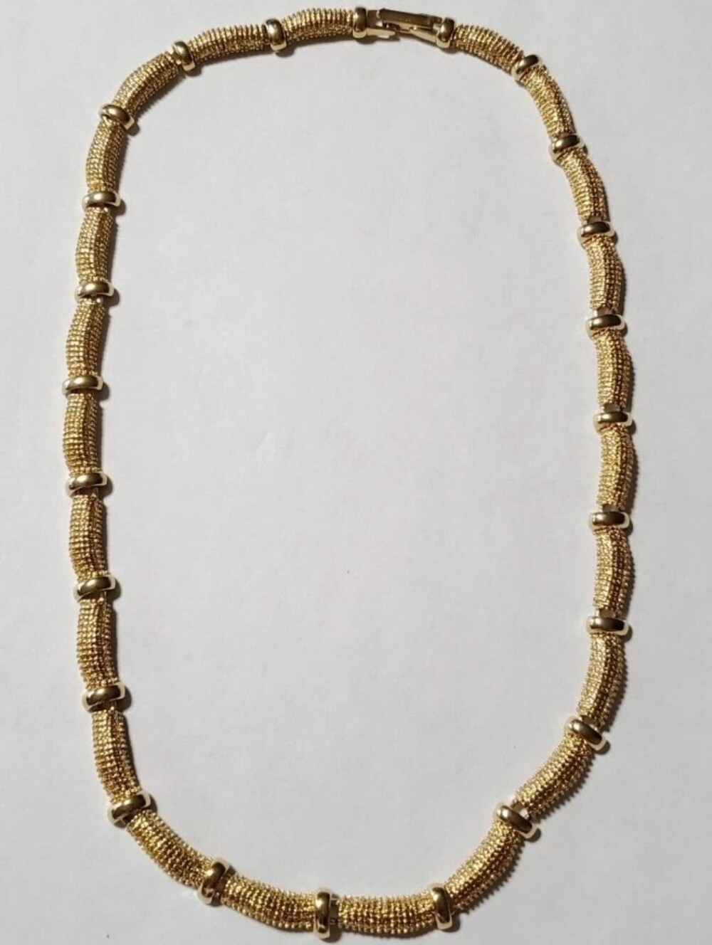 Vintage Avon Gold Tone Caviar Link Chain Classic Beaded Tube Necklace